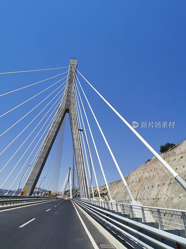 adiyaman市和Urfa市之间的Nissibi Euphrates桥